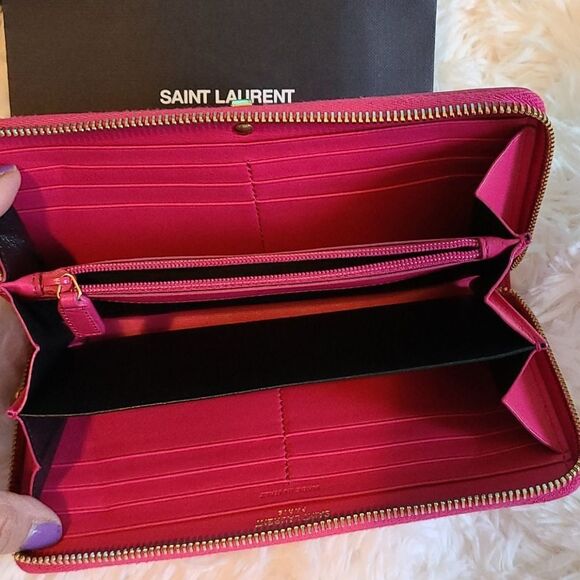 💯 Authentic YSL Wallet 🍀 - Picture 10 of 14